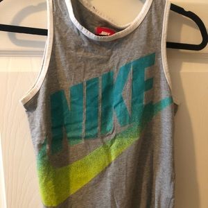 nike comfortable tank top